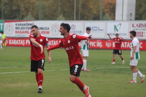 Nesine 3. Lig 11. hafta karşılaşmasında Karaköprü Belediyespor, Faruk Çelik