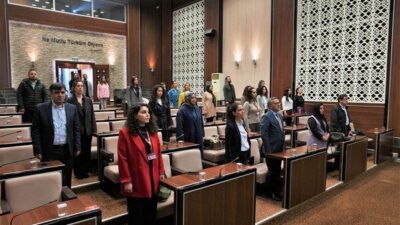 Belediye Meclis Salonu’nda gerçekleştirilen eğitime, Aile ve Sosyal Hizmetler İl