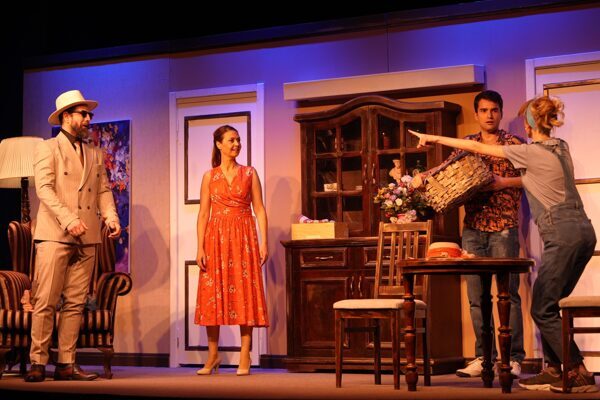 Alman oyun yazarı Curt Flatow’un yazdığı “Kendime Kıyamam” adlı oyunu,