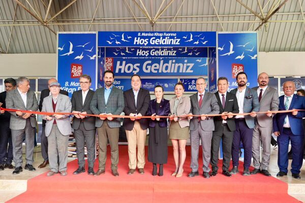 Manisa Fuar Merkezi’nde düzenlenen açılışa, Manisa Büyükşehir Belediye Başkanı Besim