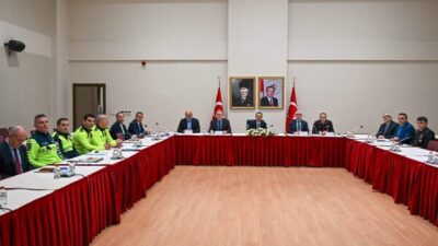 Toplantıya; Vali Yardımcısı Dr. Mustafa Ayhan, İl Emniyet Müdürü Faruk