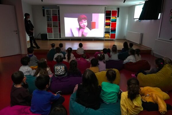 Maltepe Belediyesi’nden çocuklara yönelik afet eğitimi Programda deprem, yangın ve sel gibi doğal afetlerde yapılması gereken