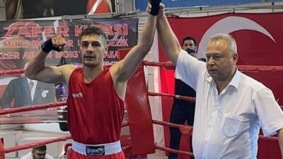 Mamak Belediyesi boks takımı sporcuları, 29 Ekim Cumhuriyet Bayramı kapsamında