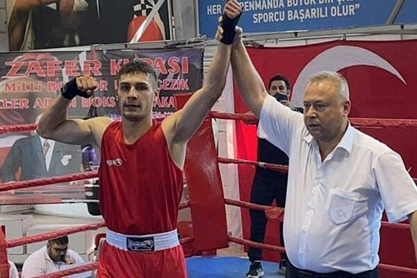 Mamak Belediyesi boks takımı sporcuları, 29 Ekim Cumhuriyet Bayramı kapsamında