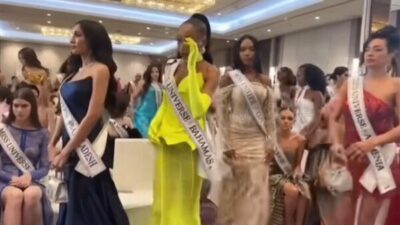 Yarışma öncesi düzenlenen bir törende, Miss Universe Tayland direktörü Nawat