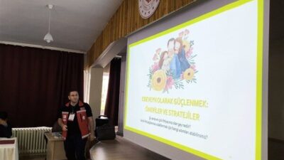 Bakanlıktan yapılan açıklamaya göre, toplam 12 modülden oluşan eğitimler, kendini