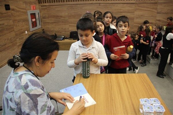 Muğla Büyükşehir Belediyesi ve Banda Kitapevi iş birliği ile Türkan