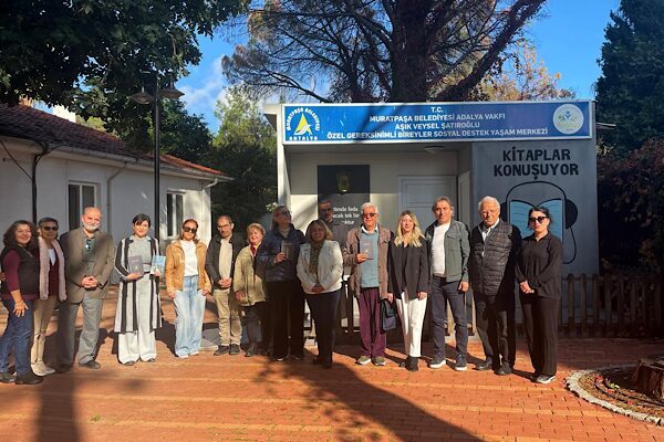 Antalya Muratpaşa Belediyesi’nin görme engelliler için geliştirdiği “Kitaplar Konuşuyor” projesinde,