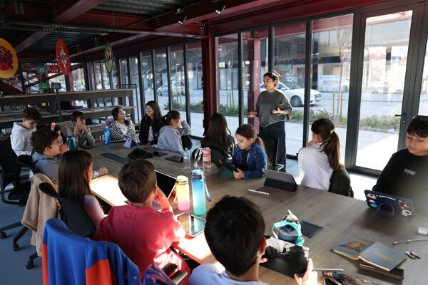 Nilüfer’de çocuklar animasyonun temellerini öğrendi Nilüfer Belediyesi, çeşitli etkinlikler düzenliyor. Bu kapsamda, “Dijital Sanat Depoda”