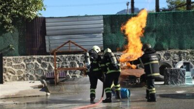 Tokat’tan gelen öğrencileri ağırlayan OBİTEM’de profesyonel ekipler tarafından öğrenciler, ilkyardım