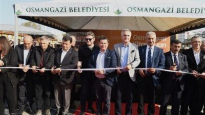 "Edebiyatın Kalbi, Osmangazi" sloganıyla Osmangazi Meydanı’nda kapılarını açan fuar 1-9
