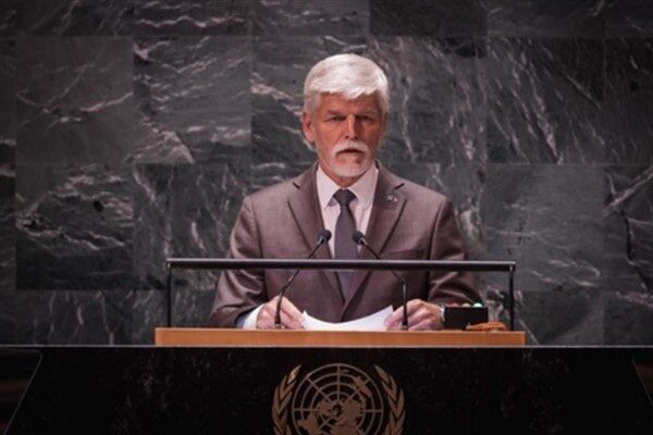 Cumhurbaşkanı Pavel, belediyenin mevcut yönetimi, bazı taşınmazların satışı ve bölgesel ile