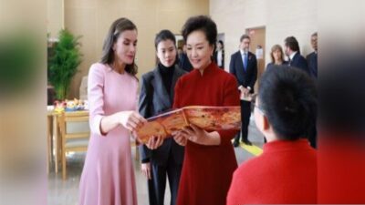 Peng Liyuan ziyaret sırasında yaptığı konuşmada, Çin ve İspanya’nın engellilerin