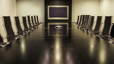 Kamuyu Aydınlatma Platformuna (KAP) yapılan açıklamada, ''Şirketimiz Kurumsal Yönetim Komitesi'nin