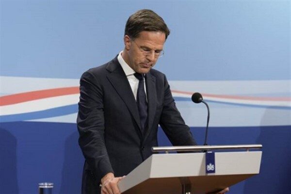 Rutte, forumda yaptığı açıklamada savunma sanayisinin önemine dikkat çekerek, “Güçlü