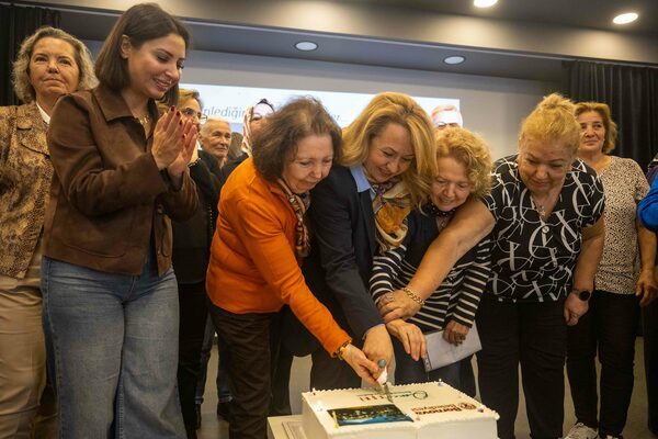 Bornova Belediyesi Sağlık İşleri Müdürlüğü bünyesinde faaliyet gösteren Sağlıklı Yaş