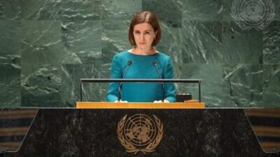 Moldova Cumhurbaşkanı Sandu, seçimlerin yeni Avrupa yanlısı parlamento ile hükümetin