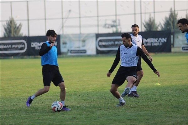 Şanlıurfaspor, Nesine 2. Lig 13. haftasında sahasında oynayacağı Batman Petrolspor