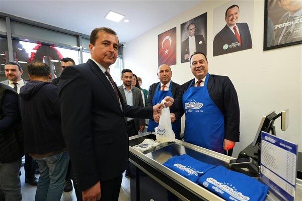 Sarıgöl ilçesine kazandırılan Kent Lokantası ve Halk Mandıranın açılışı törenle