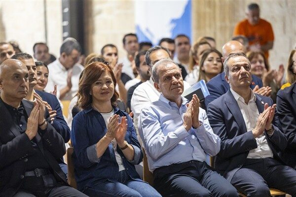 Mersin Büyükşehir Belediye Başkanı Vahap Seçer ile Meral Seçer, Mersin