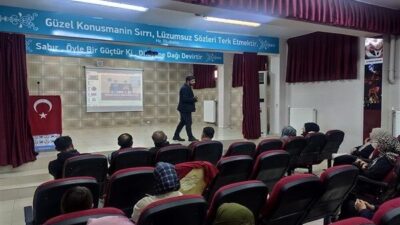 Gerçekleştirilen eğitimde, teknolojinin bilinçli ve dengeli kullanımı, dijital bağımlılığın bireyler