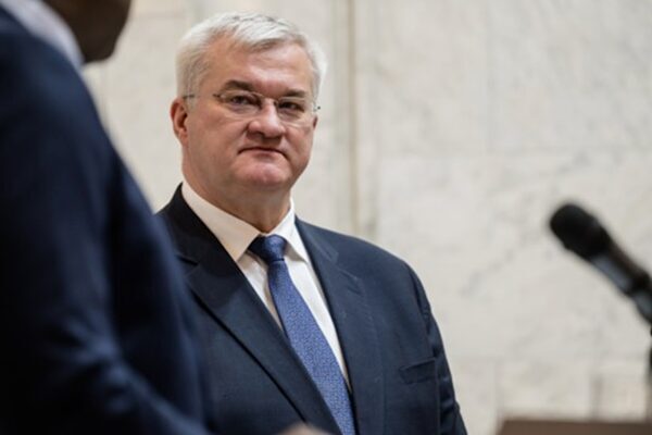 Sybiha: Rusya ve sorumlular hesap vermeli Ukrayna Dışişleri Bakanı Sybiha, Rusya’da savaş karşıtı gösterilere katılan yaklaşık