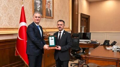 Tapu Kadastro 2. (İstanbul) Bölge Müdürü Hasan Uzun, kabullerinden dolayı