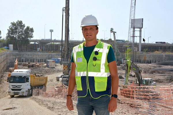 Tozburun: Depremle mücadeleye zeminden başlanmalı Son dönemde Balıkesir Sındırgı'da yaşanan depremlerin ardından açıklamalarda bulunan jeofizik