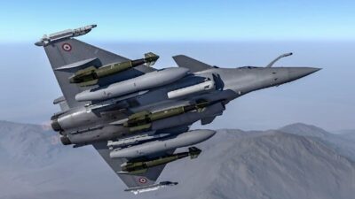 Ukrayna Cumhurbaşkanı Volodimir Zelenski, Fransız mevkidaşı Emmanuel Macron ile Paris