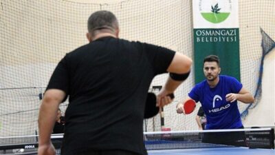 Osmangazi Belediyesi, yıllarını masa tenisine adamış veteran sporcuları, 12’nci Ulusal