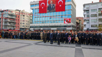 Gazi Mustafa Kemal Atatürk, ebediyete intikalinin 87. yıldönümünde Uşak’ta düzenlenen