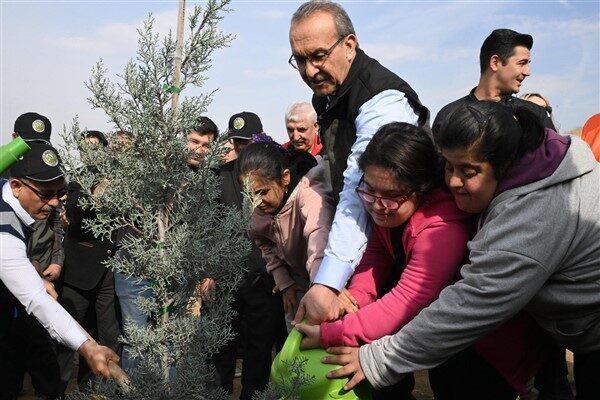 Etkinliğe; Malatya Valisi Seddar Yavuz, Malatya Büyükşehir Belediye Başkanı Sami