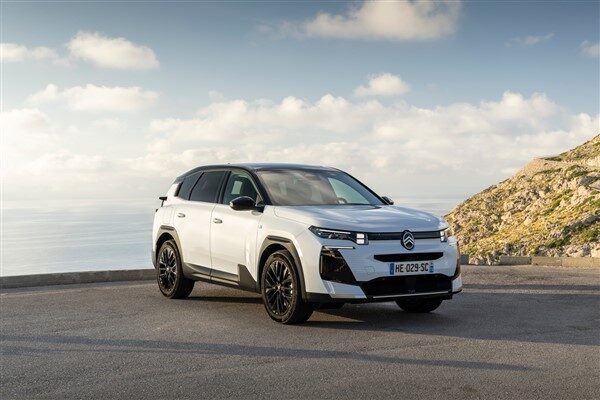 Bu kapsamda yeni C5 Aircross, 2026 Avrupa’da Yılın Otomobili (COTY)