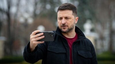 Ukrayna Devlet Başkanı Zelenski, Ukrayna Savunma Kuvvetleri’nin, gece boyunca 400’den