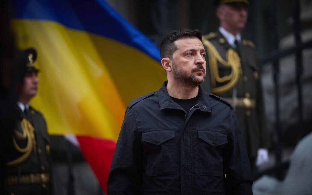 Ukrayna Devlet Başkanı Zelenski, Başkomutan Oleksandr Syrskyi tarafından kendisine rapor