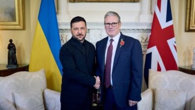 Ukrayna Devlet Başkanı Zelenski, Birleşik Krallık Başbakanı Keir Starmer ile
