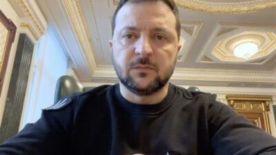 Ukrayna Cumhurbaşkanı Zelenski, Ukrayna’nın diplomatik misyonlarının başkanlarıyla video konferans gerçekleştirdi.