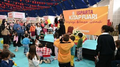 Isparta Belediyesi tarafından bu yıl 8’incisi düzenlenen Isparta Kitap Fuarı,