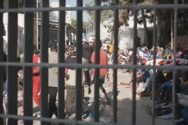 AB, artık Danimarka’nın göç politikalarını benimsiyor Yıllarca göç konusundaki sert duruşu nedeniyle aykırı olarak görülen Danimarka,