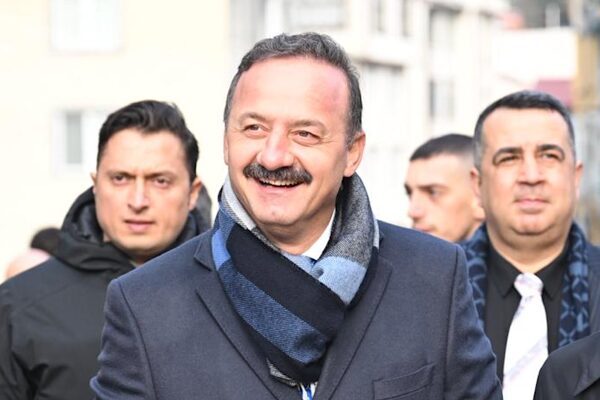 Ağıralioğlu’ndan Özel ziyaretinde ”Terörsüz Türkiye” vurgusu Anahtar Parti Genel Başkanı Ağıralioğlu, CHP Genel Başkanı Özel’e hayırlı