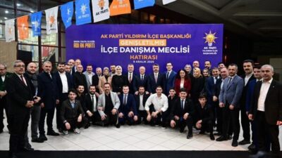 Toplantıya AK Parti Bursa İl Başkanı Davut Gürkan, Yıldırım İlçe