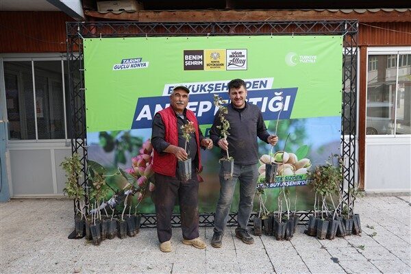 Altay: Yüzde 75 hibe desteğiyle çiftçimizin bütçesine katkı sağlıyoruz Konya Büyükşehir Belediyesi, kuraklığa dayanıklı ve yüksek katma değerli ürünlerin