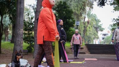 Antalya Büyükşehir Belediyesi tarafından  vatandaşların güne sağlıklı başlaması amacıyla sabah