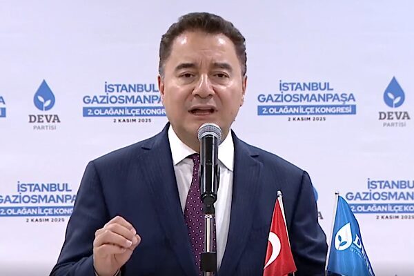 Babacan: Faiz de enflasyon da hala yüzde 30’un üzerinde DEVA Partisi Genel BaşkanıBabacan, ekonomik tabloya ilişkin değerlendirmeler yaparak 2023