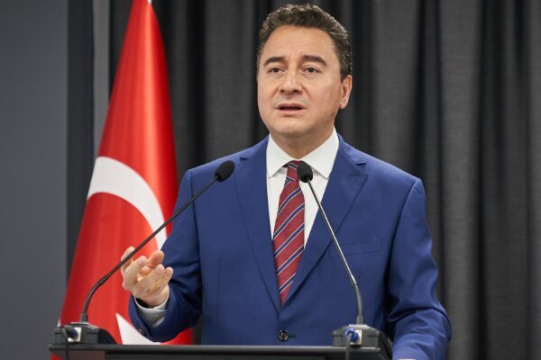 Babacan: Ülkemizdeki su krizi her geçen gün büyüyor DEVA Partisi Genel Başkanı Babacan, ülkedeki su krizinin her geçen