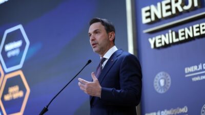 Enerji ve Tabii Kaynaklar Bakanı Bayraktar, Türkiye Madenciler Derneği tarafından