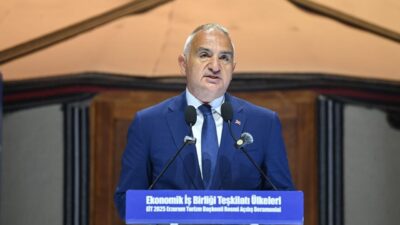 Kültür ve Turizm Bakanı Ersoy, Antep işi nakışının, Hindistan’ın Yeni