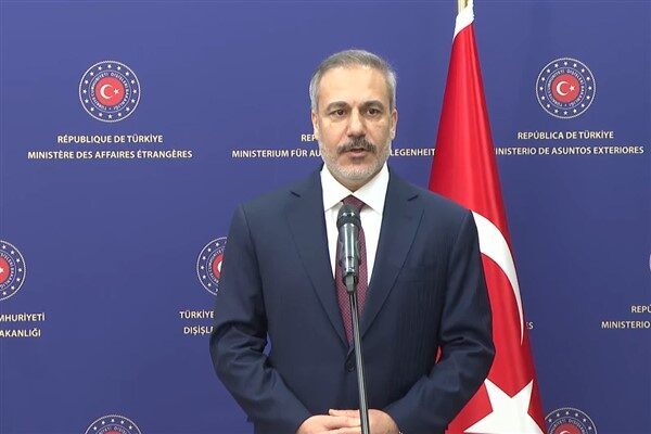 Bakan Fidan, Katarlı mevkidaşı Al Sani ile görüştü Dışişleri Bakanı Fidan, Doha Forumu kapsamında “Parçalanma Çağında Arabuluculuk” başlıklı