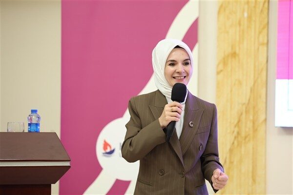 Bakan Göktaş, Avrupa Konseyi İnsan Hakları Komiseri O’Flaherty ile görüştü Aile ve Sosyal Hizmetler Bakanı Göktaş, Avrupa Konseyi İnsan Hakları