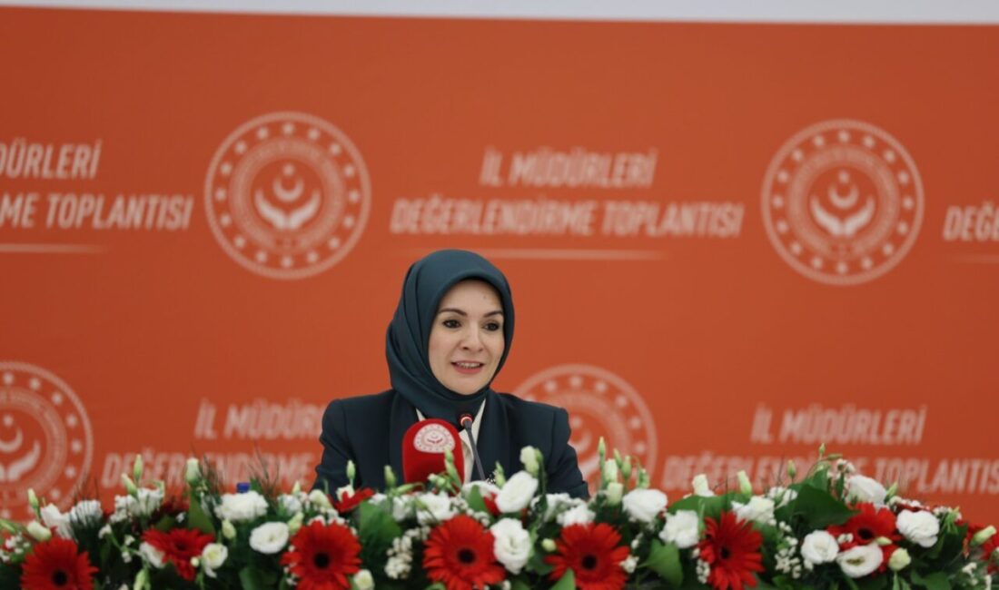 Bakan Göktaş, Darülaceze İdare Meclisi Toplantısına başkanlık etti Aile ve Sosyal Hizmetler Bakanı Mahinur Özdemir Göktaş, bu ay